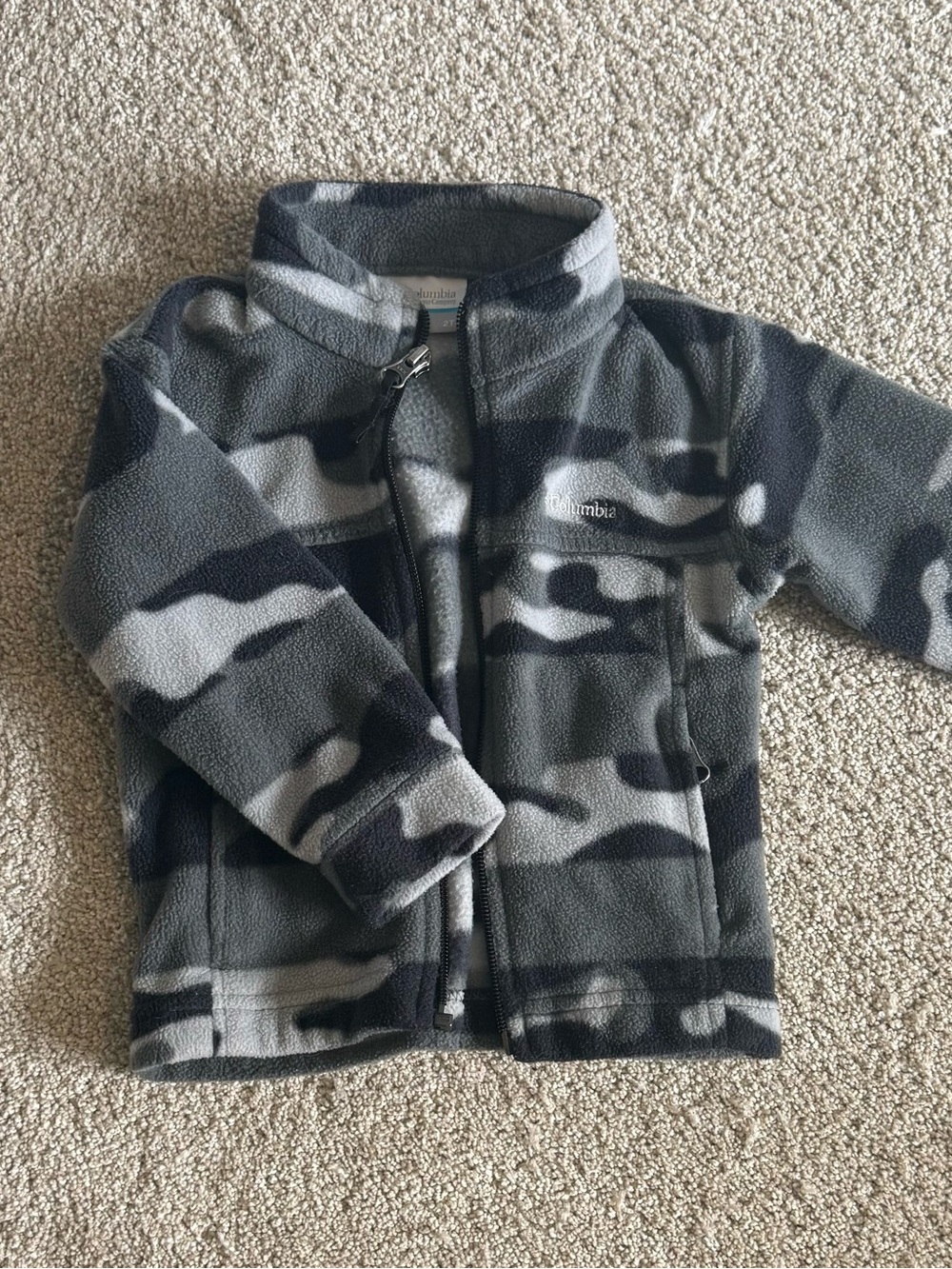Columbia Gray & Black Camo Fleece Jacket 2t